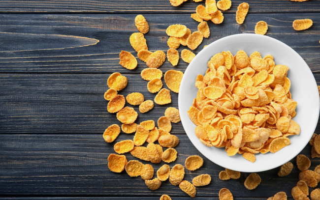 Обои картинки фото еда, мюсли,  хлопья, тарелка, хлопья, кукурузные