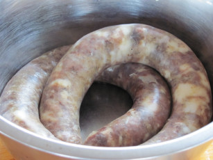 Картинка еда колбасные изделия кольца колбасы