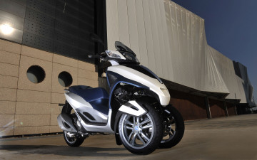 Картинка мотоциклы мотороллеры мотоцикл трехколесный