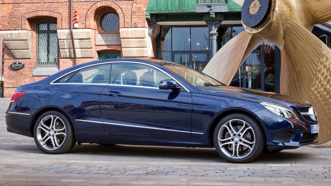 Обои картинки фото mercedes, coupe, автомобили, benz, германия, daimler, ag