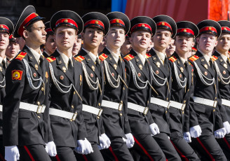 Картинка оружие армия спецназ парад строй