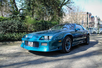 Картинка chevrolet+camaro+rs автомобили выставки+и+уличные+фото стоянка авто синий