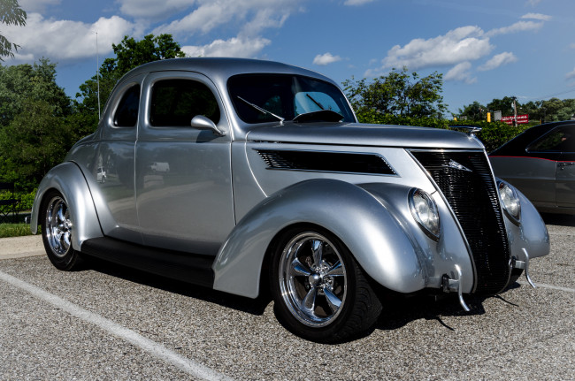 Обои картинки фото автомобили, выставки и уличные фото, стоянка, авто, серый