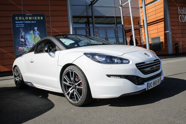 Обои картинки фото peugeot rcz, автомобили, выставки и уличные фото, стоянка, авто, белый