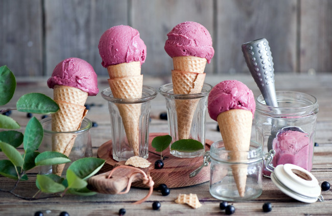 Обои картинки фото еда, мороженое,  десерты, ягоды, смородина