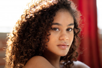 Картинка scarlit+scandal девушки scarlit scandal портрет лицо причёска девушка модель брюнетка мулатка темнокожая чернокожая красотка флирт