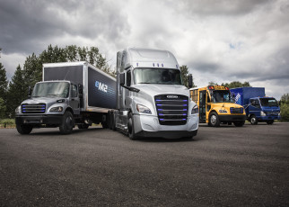 Картинка автомобили freightliner