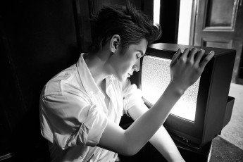 Картинка мужчины liu+haikuan актер рубашка телевизор