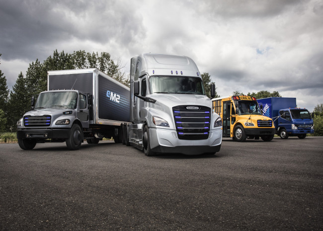 Обои картинки фото автомобили, freightliner