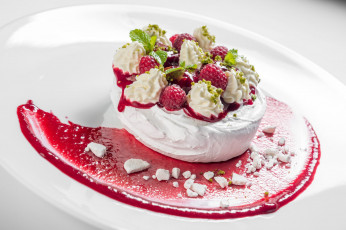 Картинка еда пирожные +кексы +печенье крем пирожное малина