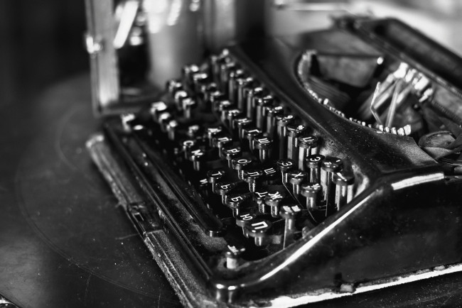 Обои картинки фото разное, предметы быта, печатная, машинка, ретро