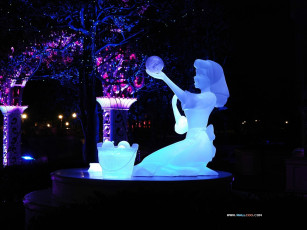 Картинка диснейленд разное рельефы статуи музейные экспонаты