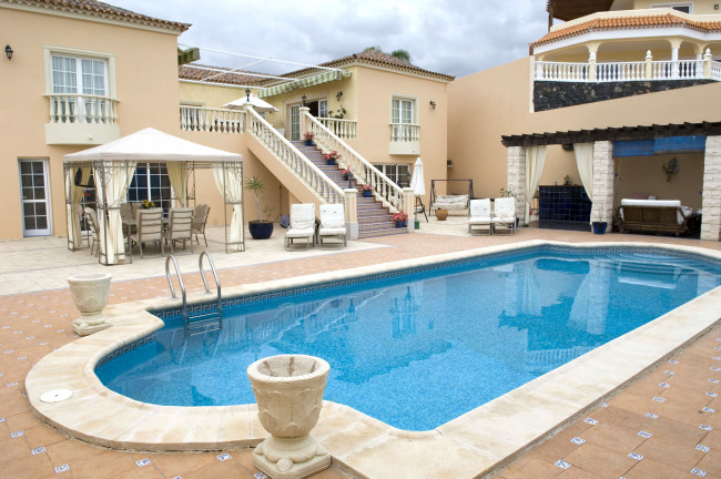 Обои картинки фото интерьер, бассейны, открытые, площадки, бассейн