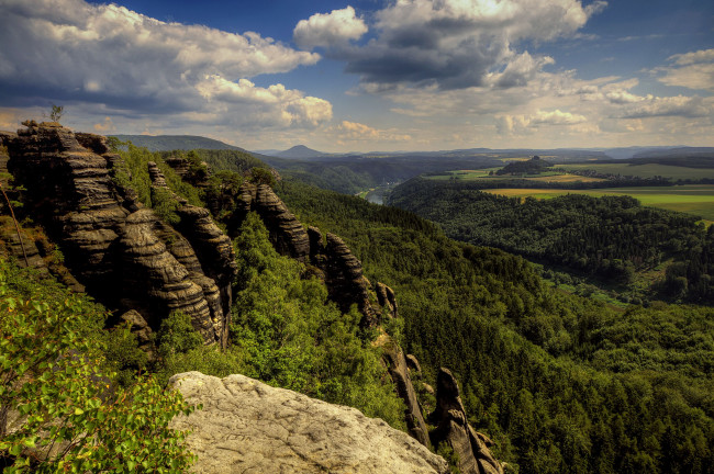 Обои картинки фото природа, пейзажи, горы, лес, река, облака