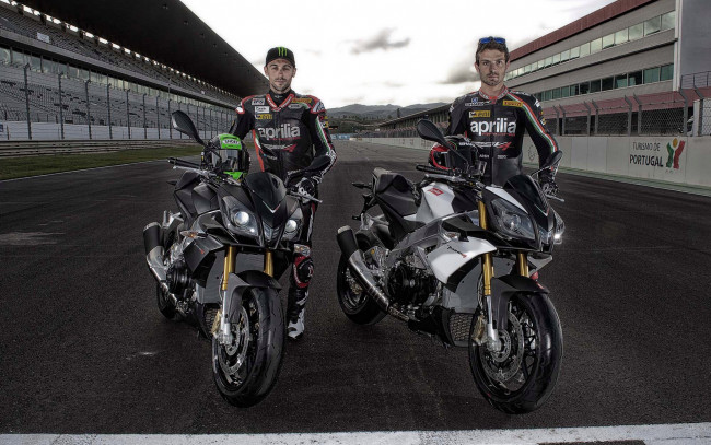 Обои картинки фото мотоциклы, aprilia, v4r, tuono
