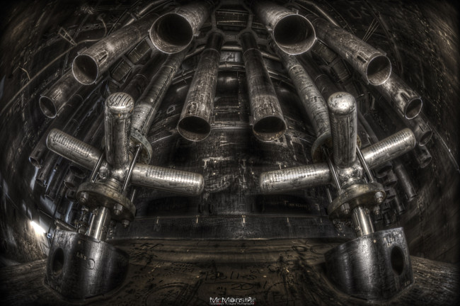 Обои картинки фото разное, строительные, инструменты, запчасти, механизмы, завод, трубы