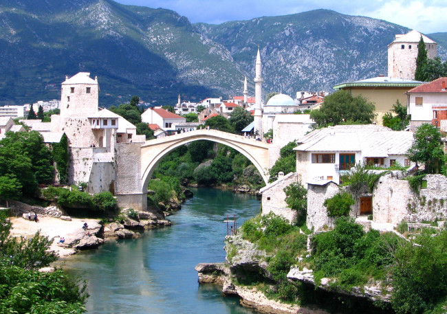 Обои картинки фото города, мостар, босния, герцеговина, мечеть, дома, река, мост
