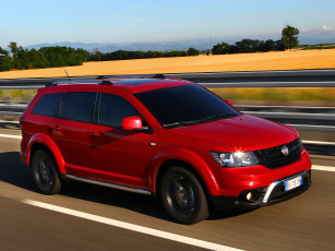 Картинка автомобили fiat cross freemont красный 2014г 345