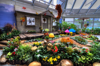 Картинка разное садовые+и+парковые+скульптуры окно игрушки цветы