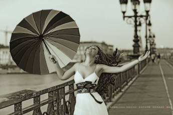 Картинка календари компьютерный+дизайн женщина фонарь девушка зонт 2019 calendar поза