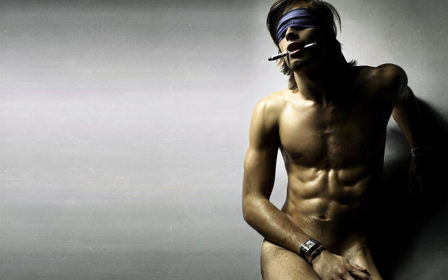 Обои картинки фото мужчины, -unsort, парень, повязка, ручка