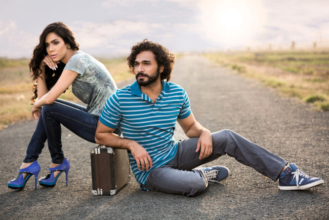 Обои картинки фото разное, мужчина женщина, девушка, парень, чемодан, дорога