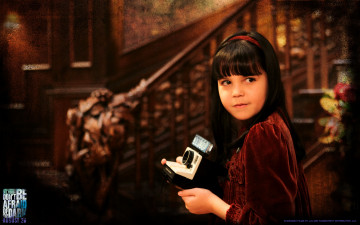 Картинка don`t be afraid of the dark кино фильмы девочка фотоаппарат