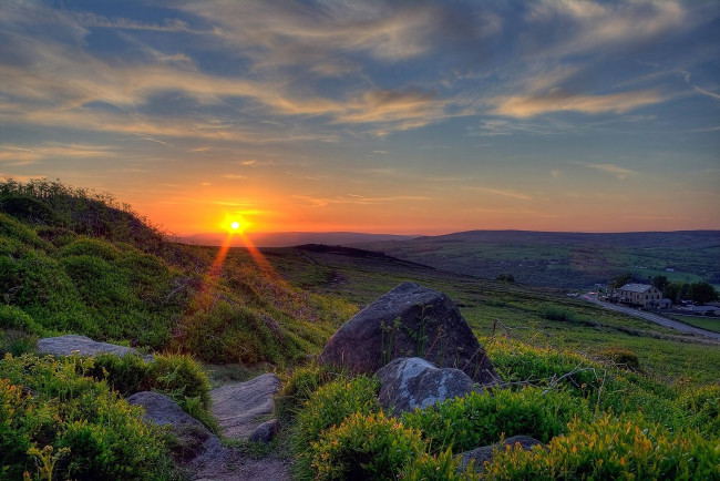 Обои картинки фото природа, восходы, закаты, солнце, лучи, камни, трава