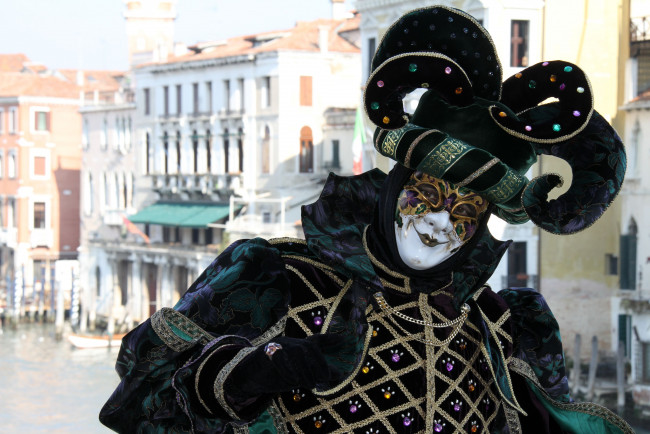 Обои картинки фото разное, маски, карнавальные, костюмы, карнавал, венеция
