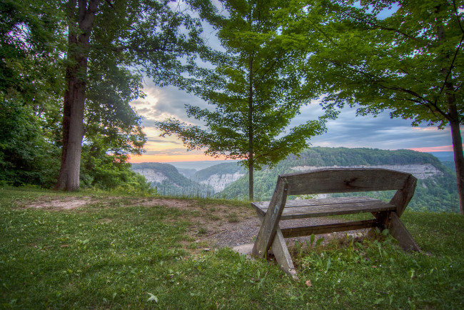 Обои картинки фото природа, пейзажи, скамейка, лес, горы