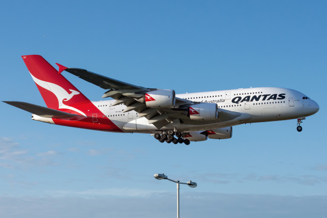 Обои картинки фото a380-800, авиация, пассажирские самолёты, авиалайнер