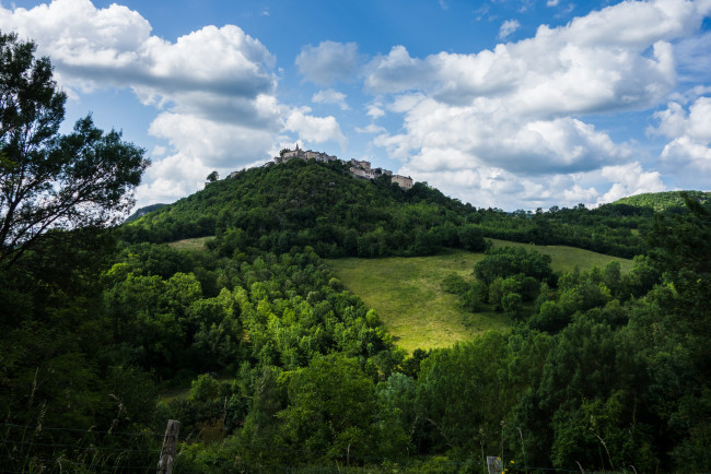 Обои картинки фото village de puycelsi, города, - пейзажи, холм, обзор