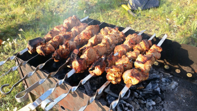 Обои картинки фото еда, шашлык,  барбекю, мангал, шашлыки