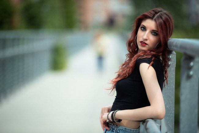 Обои картинки фото девушки, -unsort , брюнетки, темноволосые, martina, cecilia, взгляд, лицо