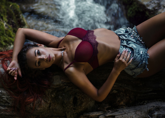 Обои картинки фото девушка, девушки, -unsort , брюнетки, темноволосые, модель