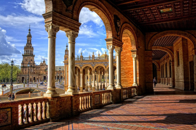 Обои картинки фото города, севилья , испания, колонны