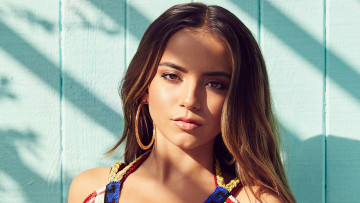 Картинка девушки isabela+moner девушка изабела монер мерсед актриса певица знаменитости hola usa 2021