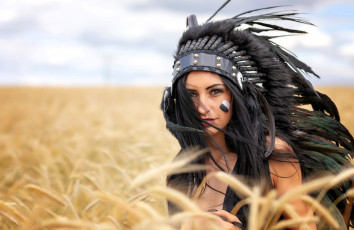 Картинка девушки -+брюнетки +шатенки брюнетка перья