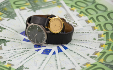 Картинка разное золото купюры монеты доллары часы