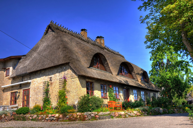 Обои картинки фото германия, экенис, города, здания, дома, дом, цветы