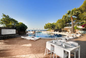 Картинка испания mallorca интерьер бассейны открытые площадки курорт бассейн