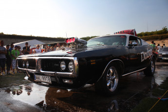 Картинка автомобили выставки уличные фото charger dodge