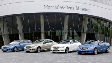 Картинка mercedes автомобили benz двигатели автобусы грузовики легковые подразделение daimler ag германия mercedes-benz