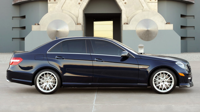 Обои картинки фото mercedes, автомобили, benz, двигатели, автобусы, грузовики, легковые, подразделение, daimler, ag, германия, mercedes-benz