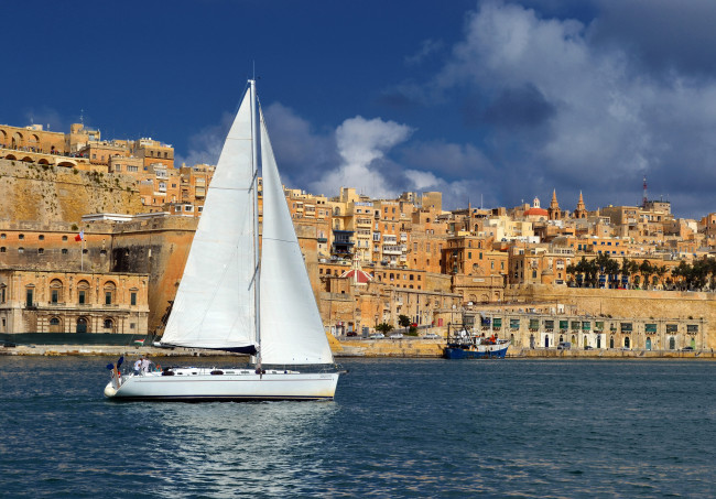 Обои картинки фото корабли, Яхты, море, яхта, мальта