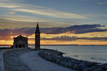 Картинка природа восходы закаты берег небо облака дорога