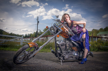 Картинка мотоциклы мото+с+девушкой девица байк