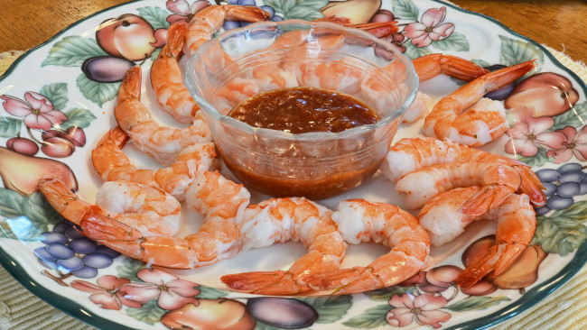 Обои картинки фото еда, рыба,  морепродукты,  суши,  роллы, креветки