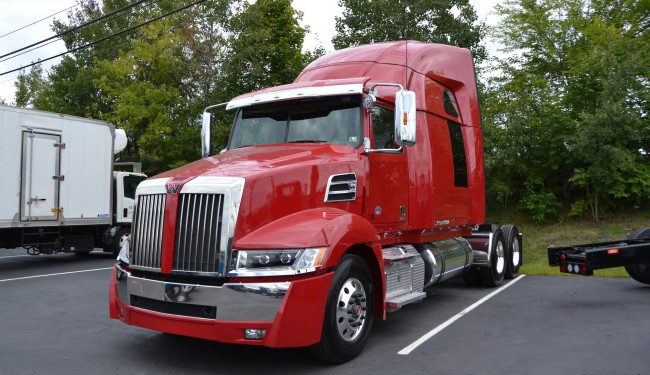 Обои картинки фото 2016 western star, автомобили, western star, грузовик, тяжелый, тягач, седельный