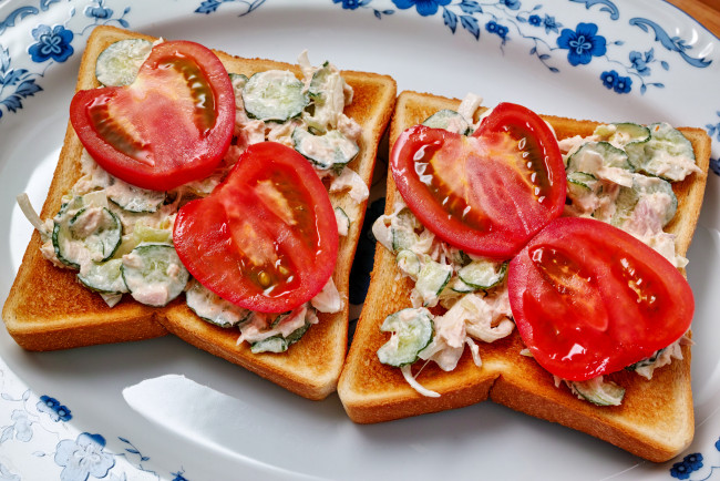 Обои картинки фото еда, бутерброды,  гамбургеры,  канапе, тосты, овощи